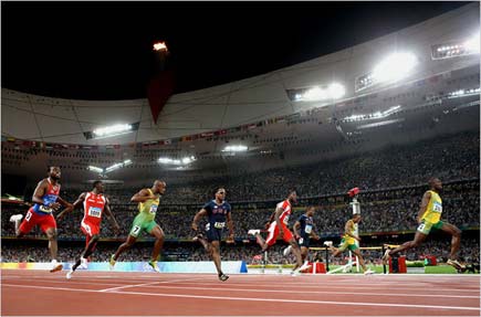 Usain Bolt runs the 100m